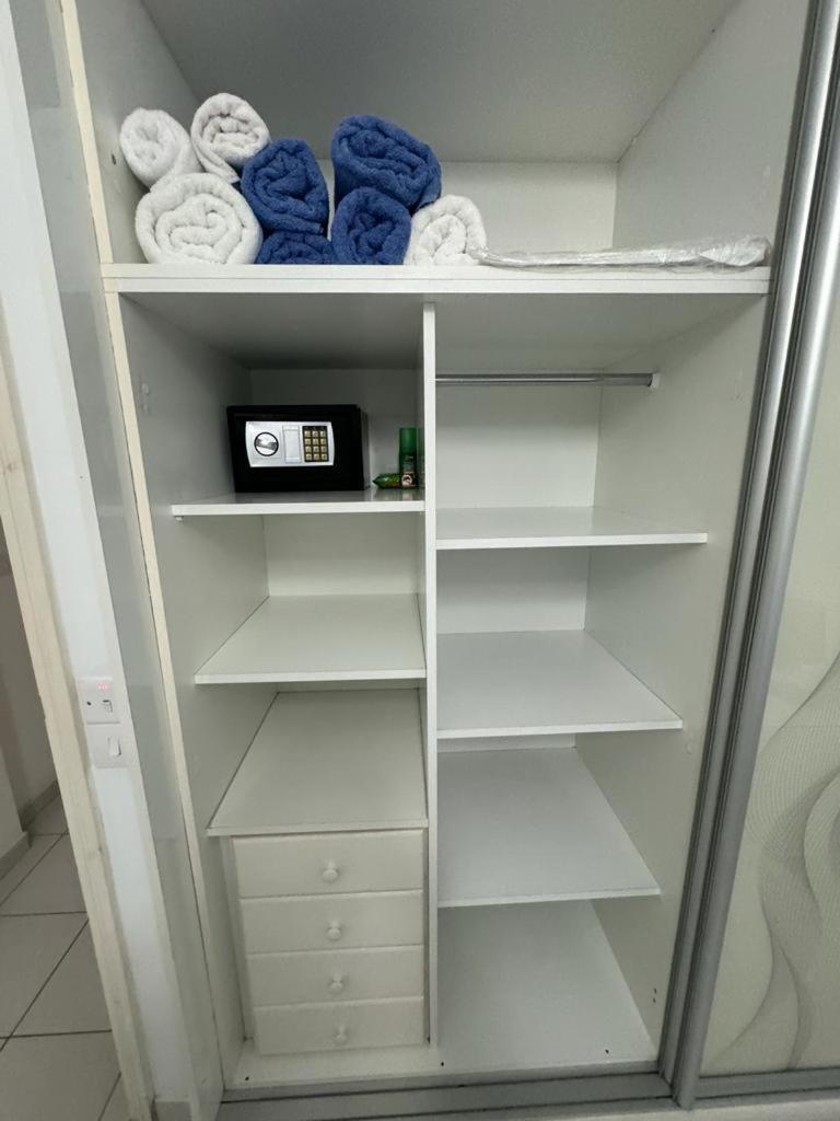 Limnaria Gardens K203 In Appartement *